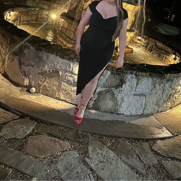 Norma Kamali Black Asymmetrical Dress - Picture 5 of 6